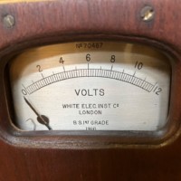 Vintage Wooden Cased Voltmeter White Elec Inst Co London