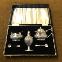 Vintage Cased Sterling Silver Cruet Set