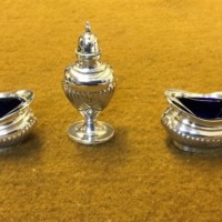 Vintage Cased Sterling Silver Cruet Set