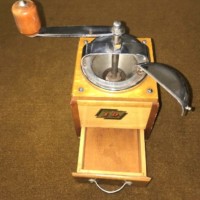 Vintage Belgian Acier Forge Garanti I.D. Coffee Grinder