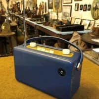 Vintage Roberts Revival R250 Portable Radio Blue Rexene Cover