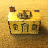 Antique Mauchline Ware Penny Bank "Public Library, Free South Church & Wallace Statue Aberdeen"