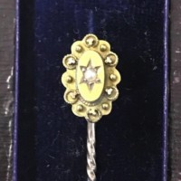 Antique Cased 15 Carat Gold Pearl Stick Pin