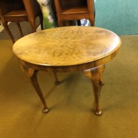 Vintage Queen Anne Style Coffee / Occasional Table