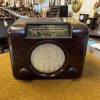 Vintage Bush DAC 90A Radio Brown Bakelite Case