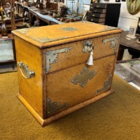 Edwardian Honey Oak Smokers Box with Internal Carousel and Storage Compartments