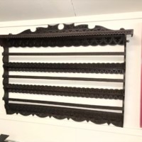 Scottish Chip Carved Hanging Plate Rack﻿