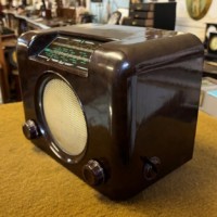 Vintage Bush DAC 90A Radio Brown Bakelite Case