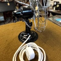 Vintage Limit Veritys 10" Oscillating Desk Fan