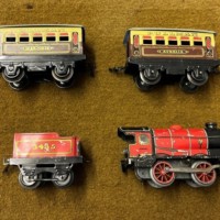 Vintage Hornby Clockwork O Gauge Train Set M1 Passenger Set
