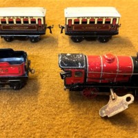 Vintage Hornby Clockwork O Gauge Train Set M1 Passenger Set