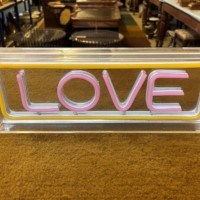Retro Neon LOVE Sign From BundleBerry by Amanda Holden