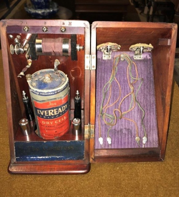 Antique Electric Shock Therapy Machine "The Congress No1" Complete with Dry Cell Battery and Attachments