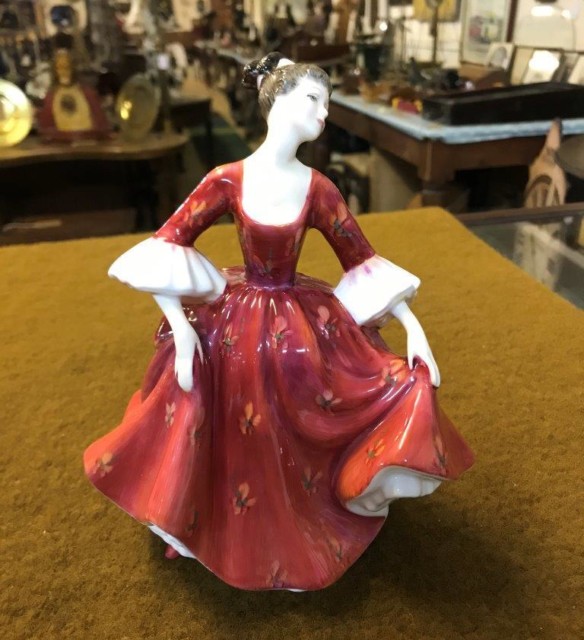 Vintage Royal Doulton Figurine "Stephanie" HN2811