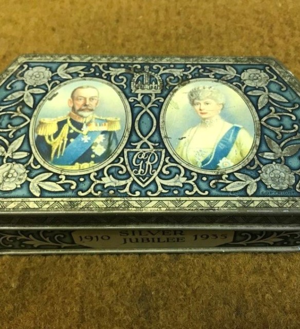 Vintage King George V & Queen Mary Silver Jubilee 1910 - 1935 Toffee Tin