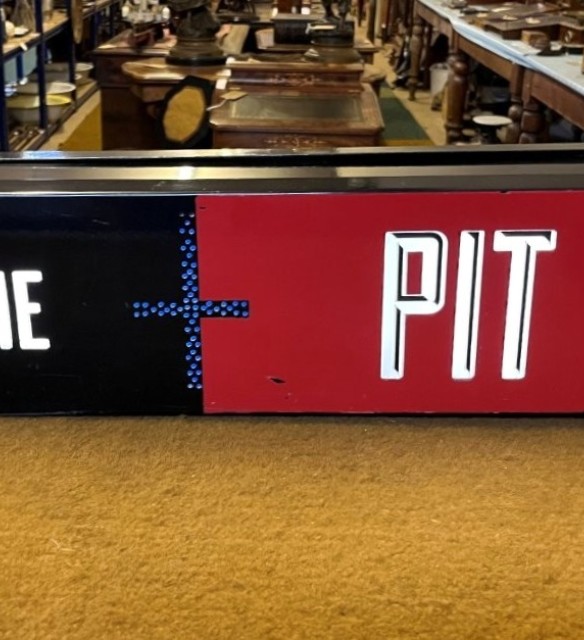 Vintage Illuminated Sign "The Pit"
