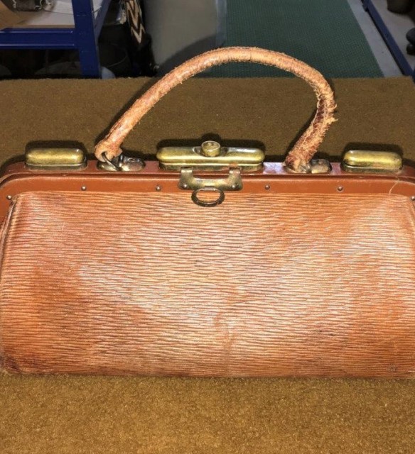 Small Doctor's / Midwives Gladstone Bag