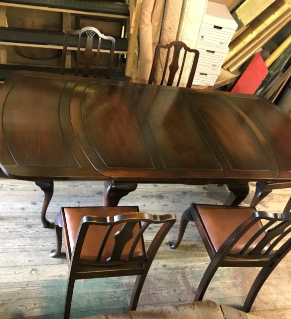 Vintage Queen Anne Style Mahogany Dining Table Set