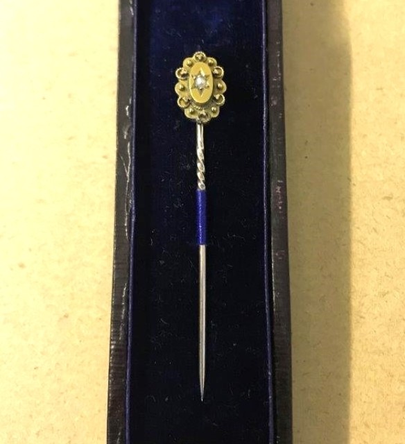 Antique Cased 15 Carat Gold Pearl Stick Pin