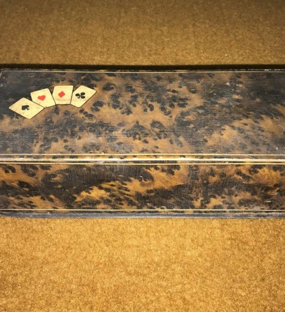 Faux Burr Walnut Biscuit / Card Tin