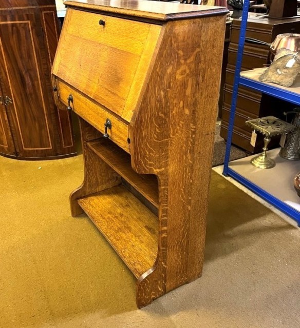 Arts & Crafts Solid Oak Bureau Writing Desk