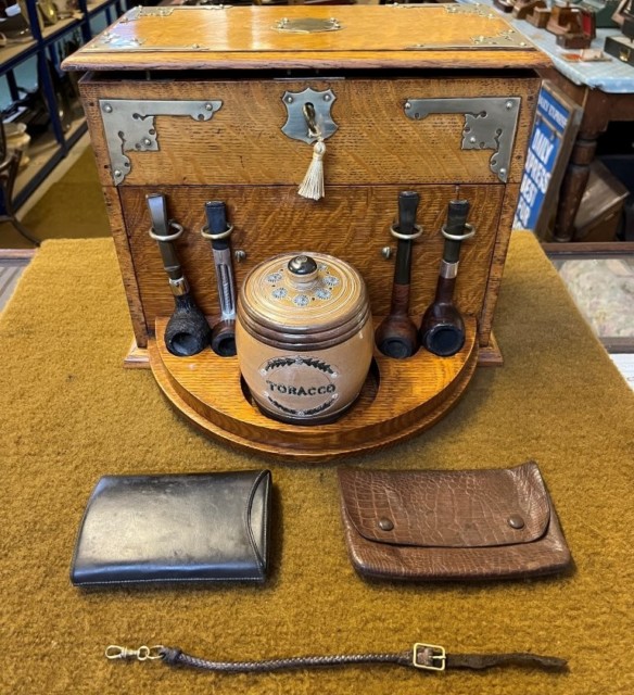 Edwardian Honey Oak Smokers Box with Internal Carousel and Storage Compartments