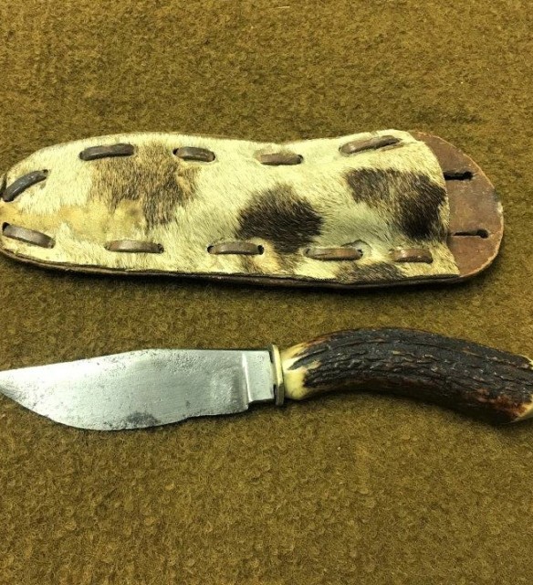 Horn Handled Hunting Knife in Deer Skin Sheath