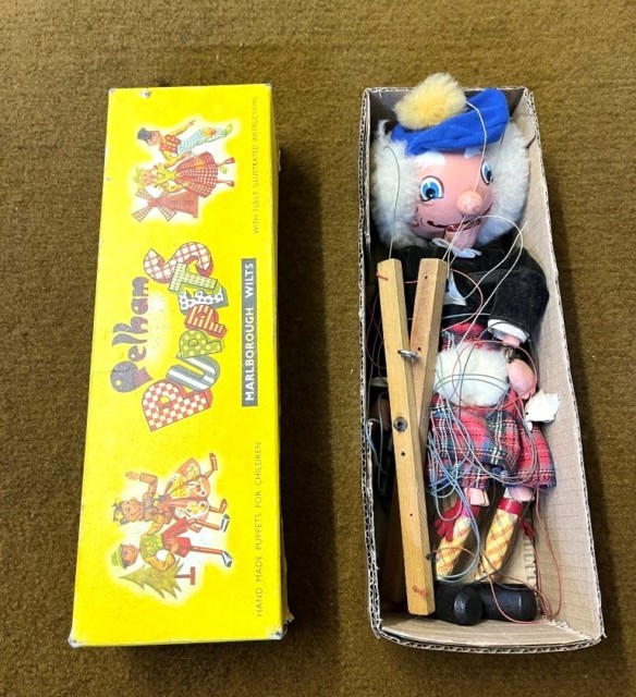 Vintage MacBoozle Pelham Marionette Puppet